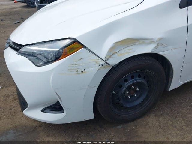 2018 TOYOTA COROLLA LE 17