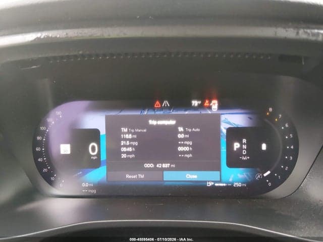 2023 VOLVO XC40 B5 CORE 7