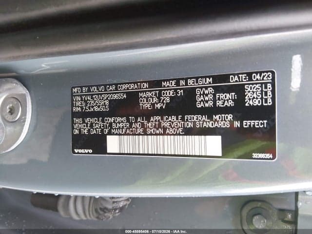 2023 VOLVO XC40 B5 CORE 9