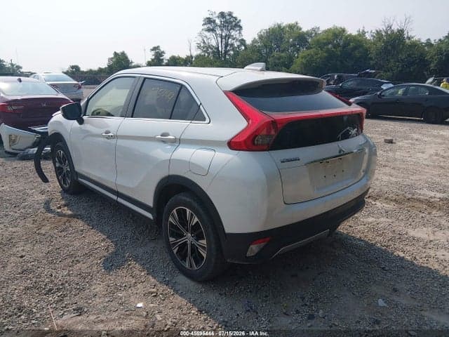 2018 MITSUBISHI ECLIPSE CROSS SE 3