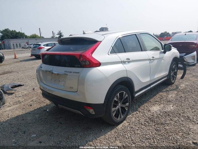 2018 MITSUBISHI ECLIPSE CROSS SE 4