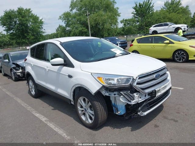 2017 FORD ESCAPE SE 1