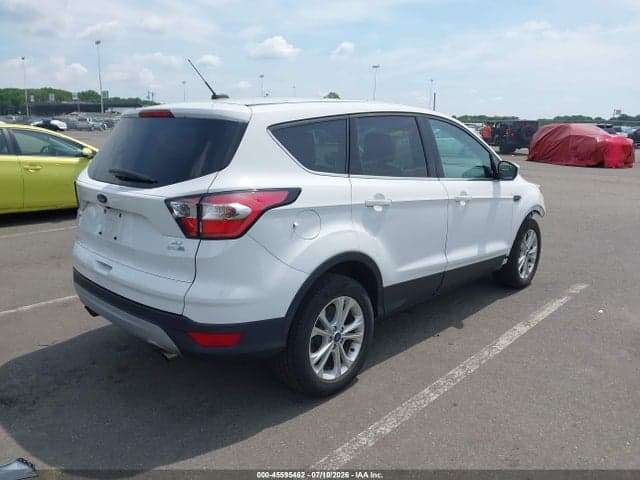 2017 FORD ESCAPE SE 4