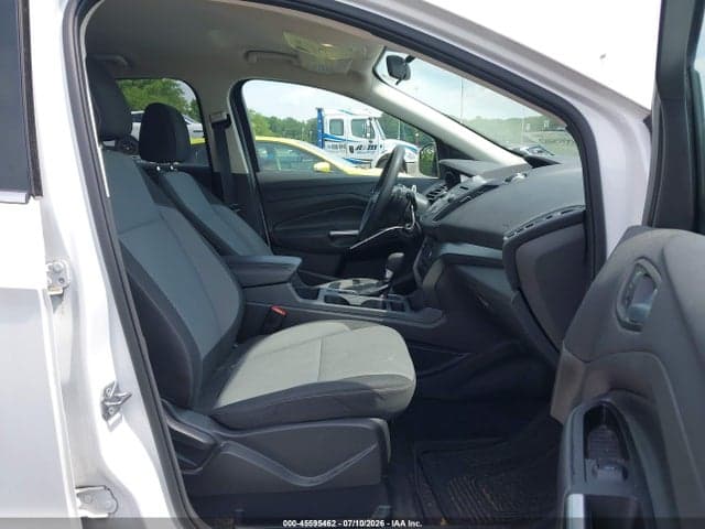 2017 FORD ESCAPE SE 5