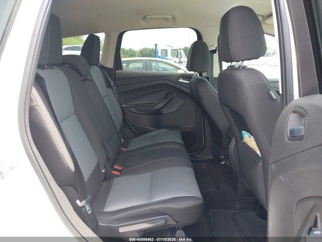2017 FORD ESCAPE SE 8