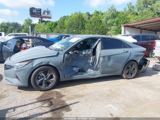 2022 HYUNDAI ELANTRA SEL 14