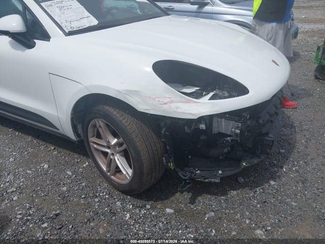 2025 PORSCHE MACAN T 6