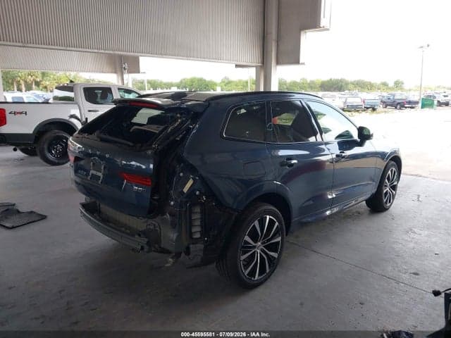 2024 VOLVO XC60 B5 PLUS DARK THEME 4