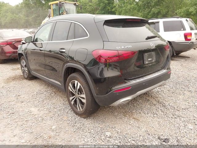 2024 MERCEDES-BENZ GLA 250 4MATIC 3