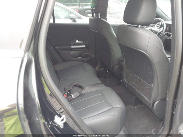 2024 MERCEDES-BENZ GLA 250 4MATIC 8