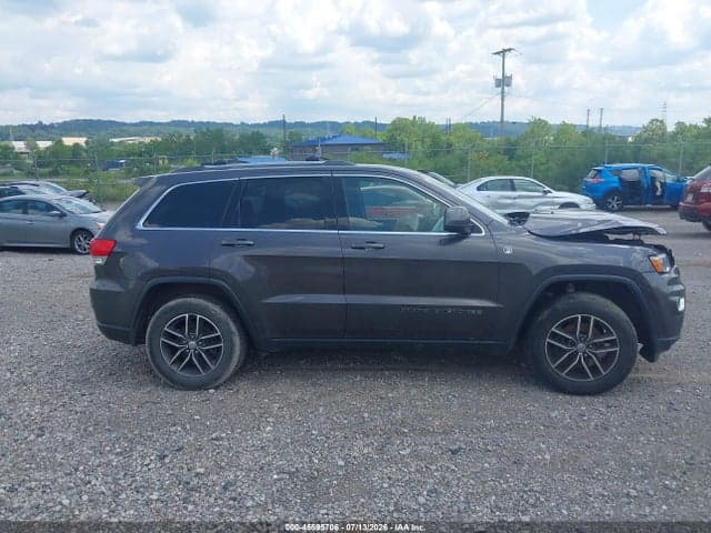2018 JEEP GRAND CHEROKEE LAREDO E 4X4 13