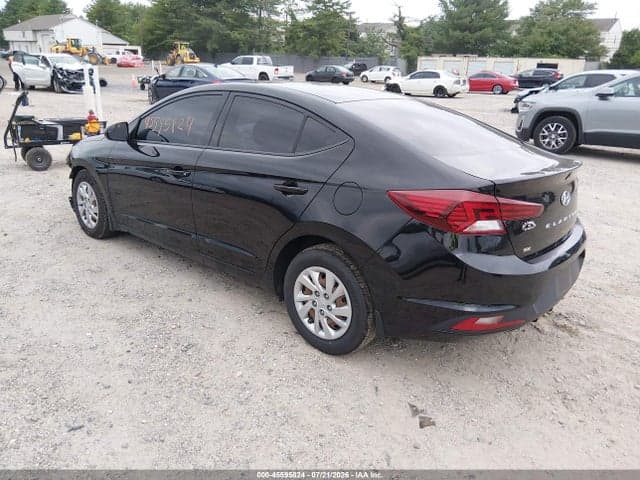 2020 HYUNDAI ELANTRA SE 3