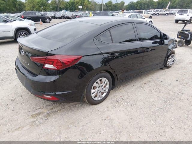 2020 HYUNDAI ELANTRA SE 4