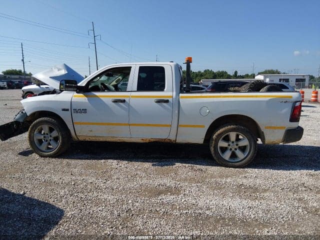 2017 RAM 1500 EXPRESS 4X4 5'7 BOX 14