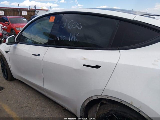 2022 TESLA MODEL Y LONG RANGE DUAL MOTOR ALL-WHEEL DRIVE 13