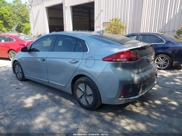 2020 HYUNDAI IONIQ HYBRID SE 3