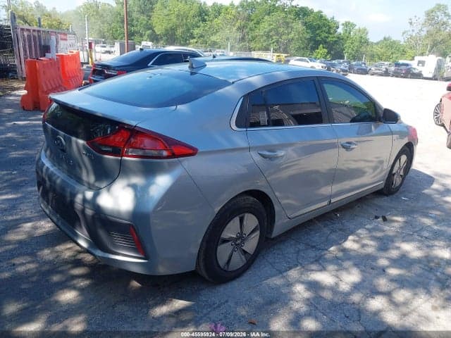 2020 HYUNDAI IONIQ HYBRID SE 4