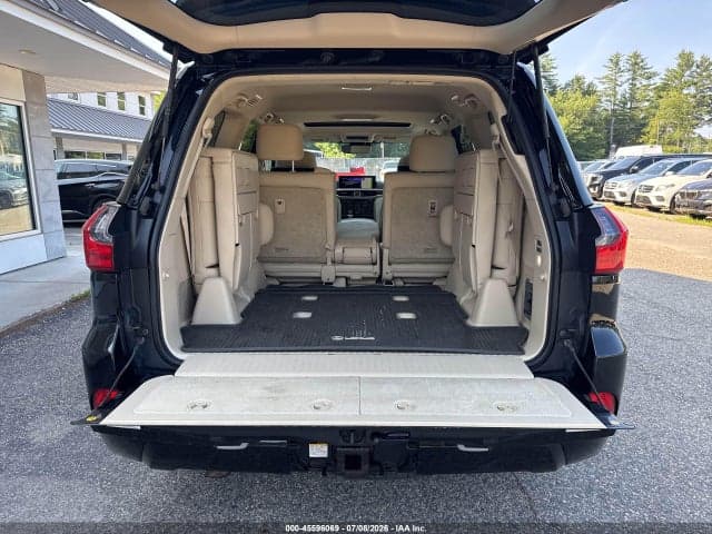 2017 LEXUS LX 570 6