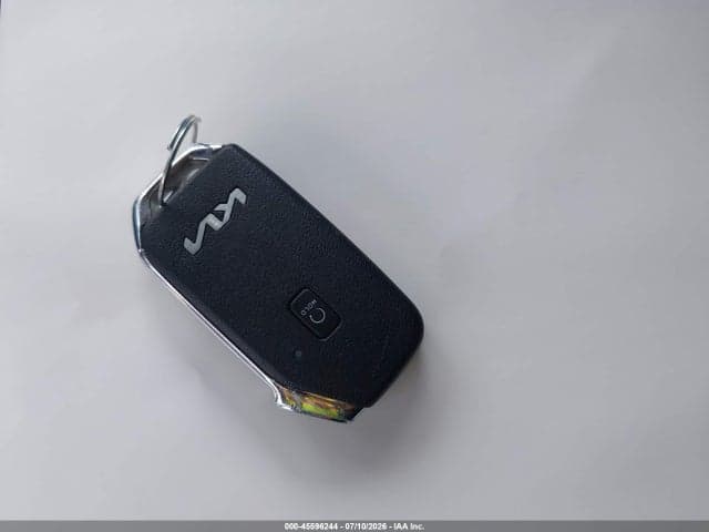 2023 KIA SELTOS S 11