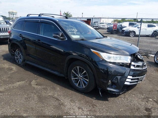 2018 TOYOTA HIGHLANDER XLE - 1