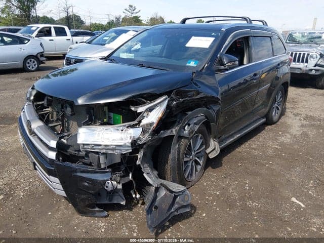 2018 TOYOTA HIGHLANDER XLE 2