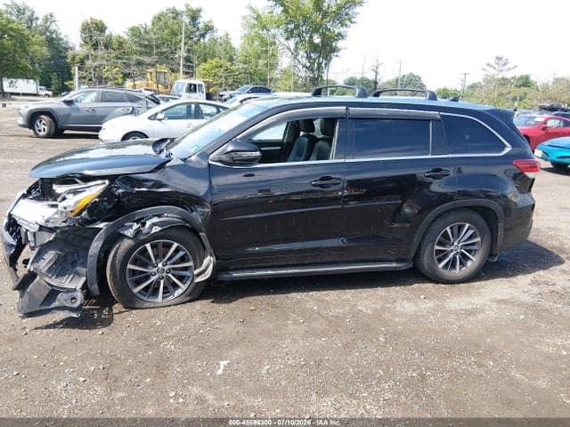 2018 TOYOTA HIGHLANDER XLE 14