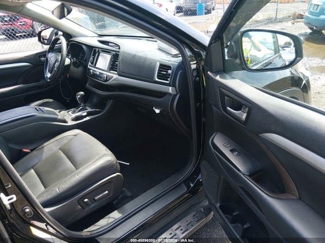 2018 TOYOTA HIGHLANDER XLE 5