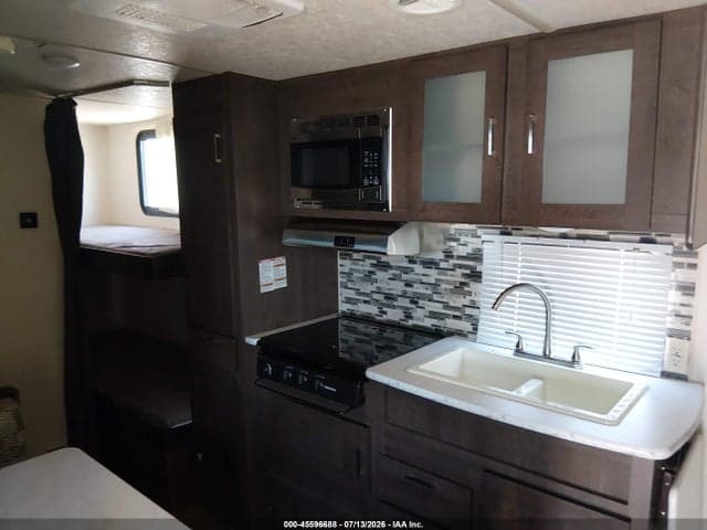 2018 FOREST RIVER WILDWOOD X-LITE 201BHXL TRAVEL TRAILER 12