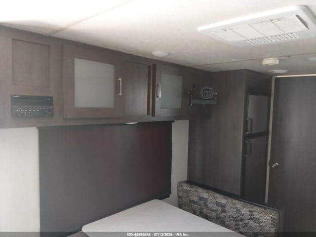 2018 FOREST RIVER WILDWOOD X-LITE 201BHXL TRAVEL TRAILER 13