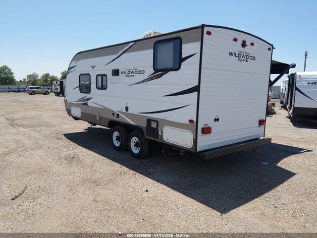 2018 FOREST RIVER WILDWOOD X-LITE 201BHXL TRAVEL TRAILER 3