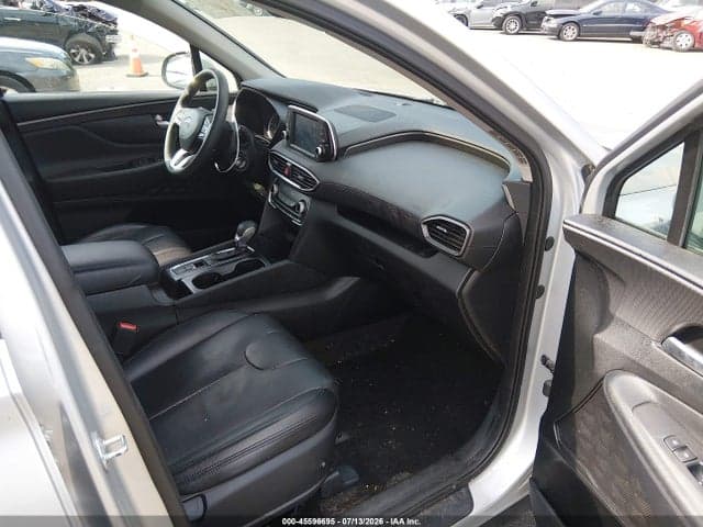 2019 HYUNDAI SANTA FE SE 5