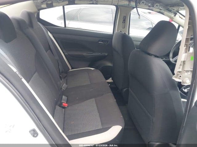 2021 NISSAN VERSA SV XTRONIC CVT 8