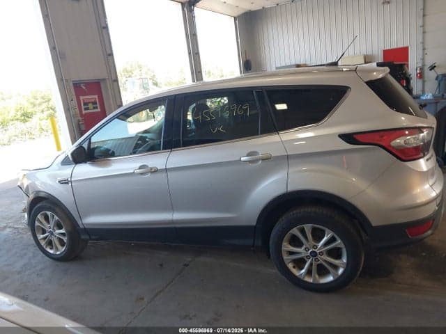 2017 FORD ESCAPE SE 14