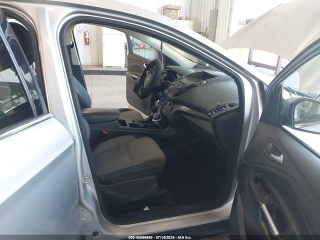 2017 FORD ESCAPE SE 5