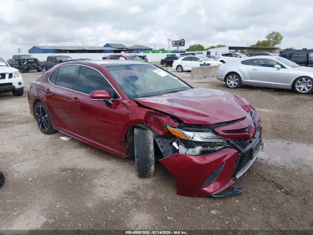2018 TOYOTA CAMRY XSE 1