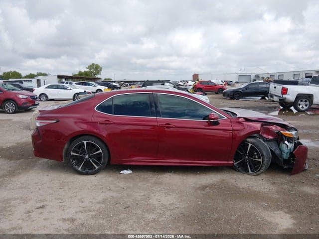 2018 TOYOTA CAMRY XSE 13
