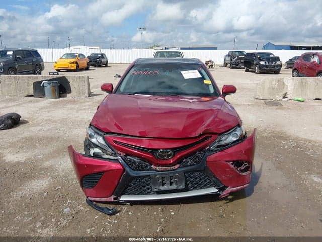 2018 TOYOTA CAMRY XSE 6