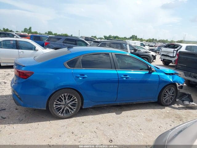 2023 KIA FORTE GT-LINE 13