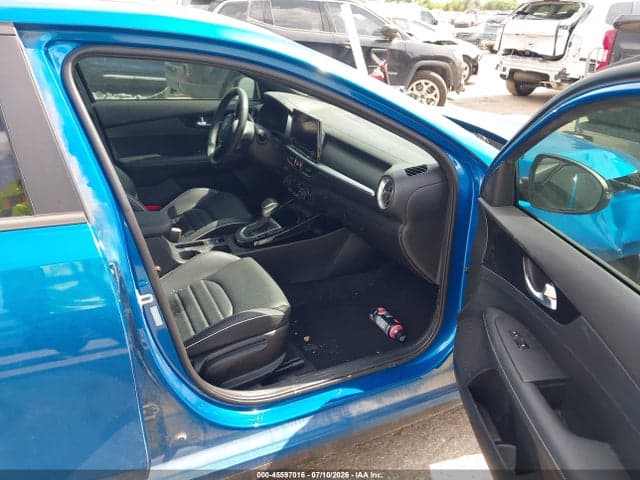 2023 KIA FORTE GT-LINE 5