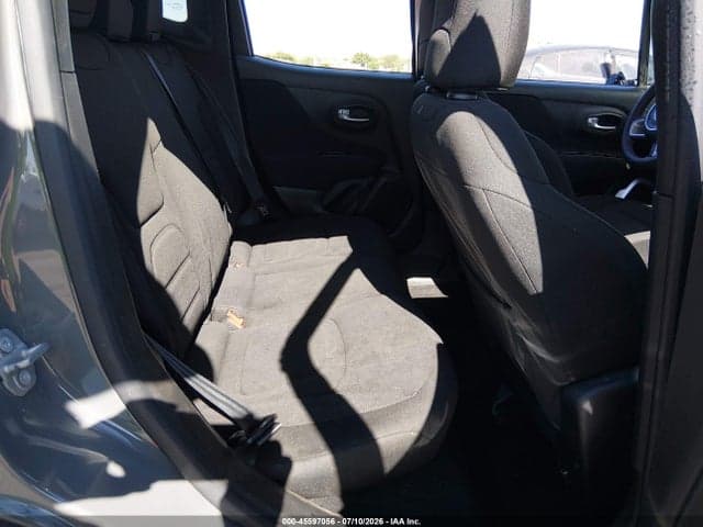 2021 JEEP RENEGADE LATITUDE FWD 8