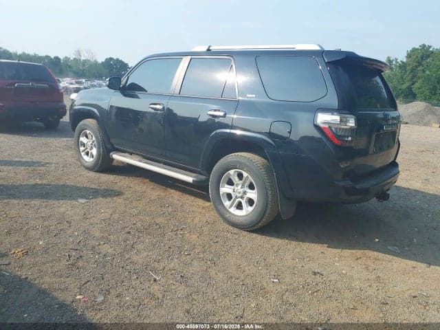 2018 TOYOTA 4RUNNER SR5 3