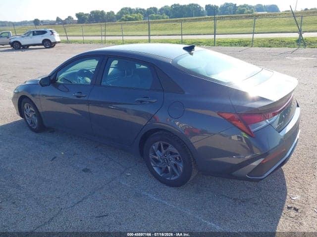 2024 HYUNDAI ELANTRA SEL 3