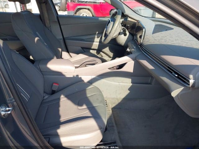 2024 HYUNDAI ELANTRA SEL 5