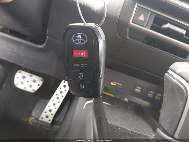 2026 TOYOTA CAMRY SE 11