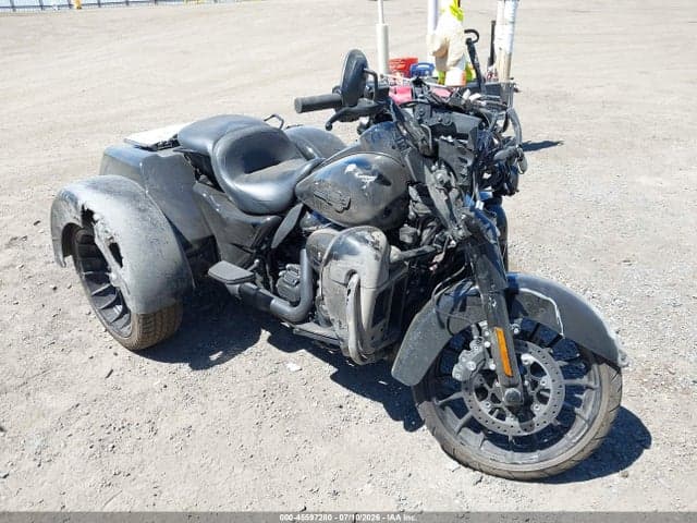 2025 HARLEY-DAVIDSON FLHTCUTG - 1
