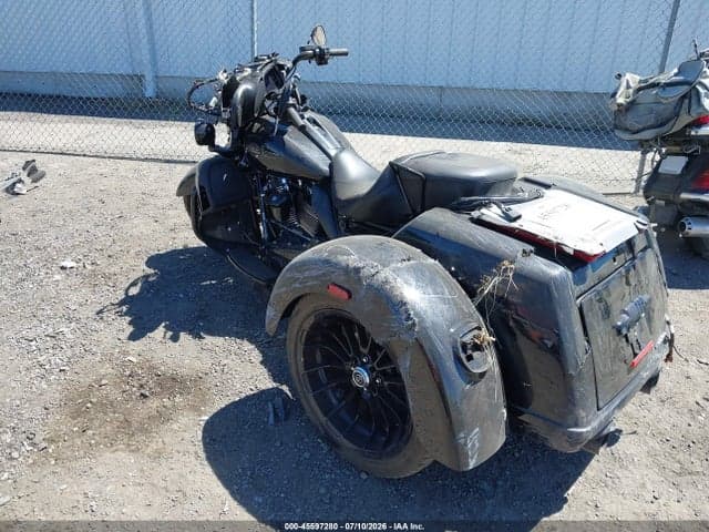 2025 HARLEY-DAVIDSON FLHTCUTG 3
