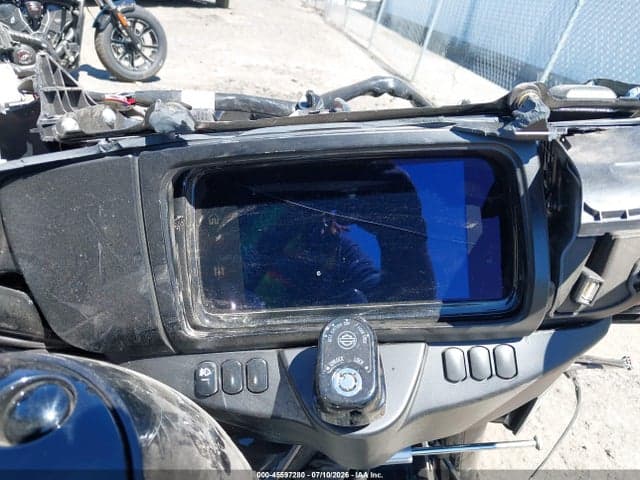 2025 HARLEY-DAVIDSON FLHTCUTG 7