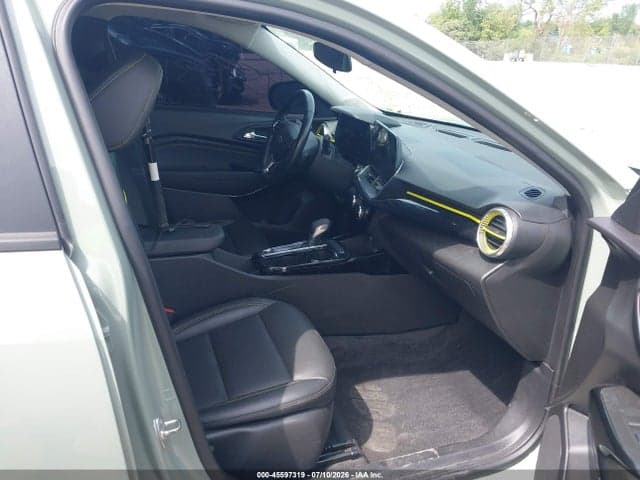 2025 CHEVROLET TRAX FWD ACTIV 5