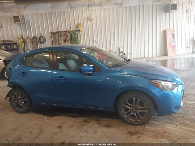 2019 TOYOTA YARIS LE 13