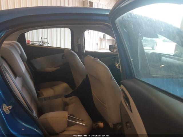 2019 TOYOTA YARIS LE 8